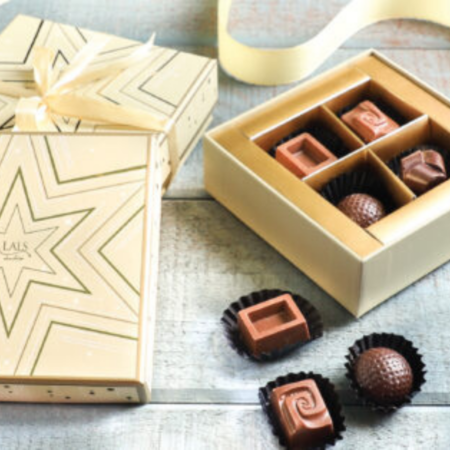 send chocolate gifts for mums in Karachi